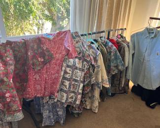 Large collection of  Vintage Hawaiian Shirts...all sizes...Reyn Spooner, Cooke Street, Kahala, Tory Richards...some special such as xmas, San Diego, Laguna Beach