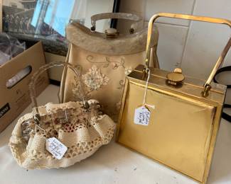 Mid-Century Tynolean/New York..Lucite Handle Mid-Century/Vintage Rilto New York/silk