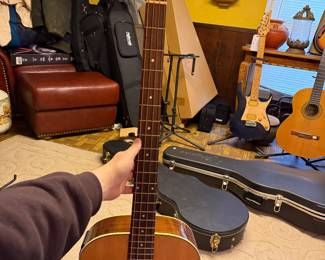 Acoustic Bass! Great sound!