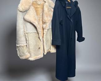 Women's clothing size med - extra lg; shoes and boots size 8-9