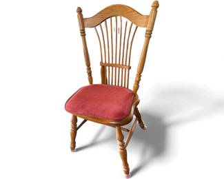 Oak dining room table, (66"L x 44"W x 30"H) with 4 chairs