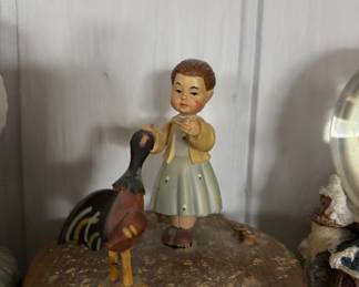 Vinatge music box- boy with rooster