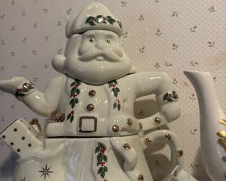 Vintage santa teapot 