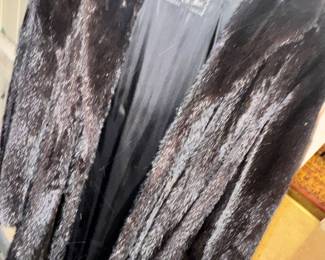 nice condition long length mink fur Medium size