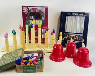 Vintage candles, icicle lights, lighted jukebox