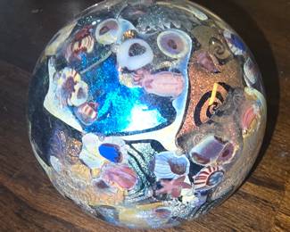 Beautiful Orient Flume Paperweight