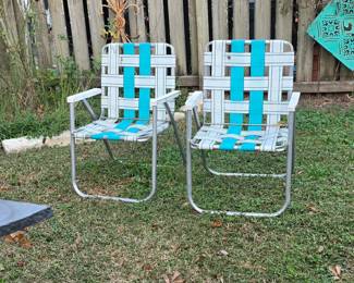 2 Folding Chairs