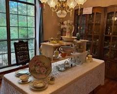 Beautiful Decor and Rare collectibles
