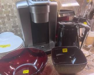 Keurig  , Hot Water electric Pitcher color glass bowls
