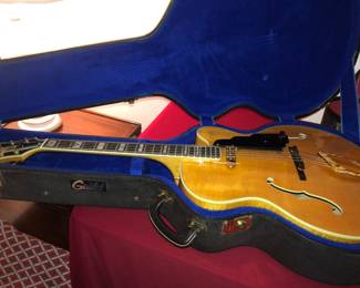 Beautiful Guild Artist Award guitar #15-3974, from the mid 1970s