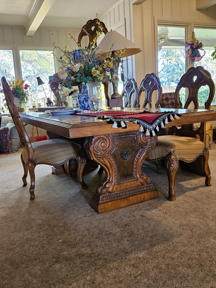 Please see jillwyattmarshallestatesales on Facebook for many more photos!