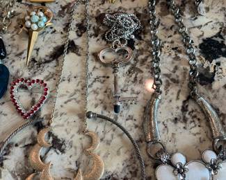 Miscellaneous jewelry
