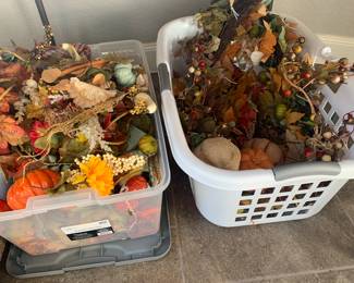 Miscellaneous artificial fall foliage