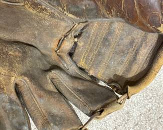 Another stinking  upside down picture. &#128580;. It’s still Mickey Mantle’s glove. 