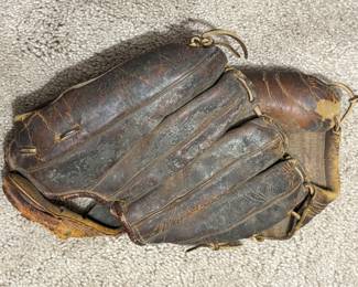 Old, vintage Mickey Mantel ball glove. 