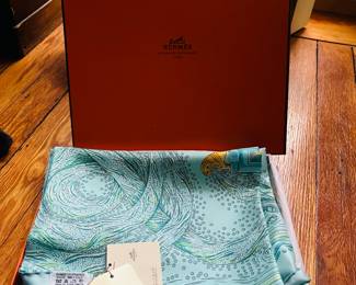 
Beautiful brand new Hermès scarf with tags and box.