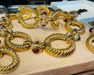 A fantastic Givenchy Vintage Mogul Rhinestone Bracelet Earring and necklace set.