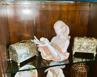 Lladro “Morning Dew”