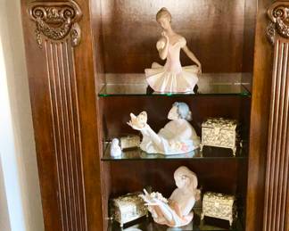 Corinthian Lighted Shelf 