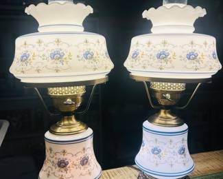 Vtg. Quoizel Abigail Adam’s Cornflower Blue Hurricane Lamps!’ THEY ARE STUNNING