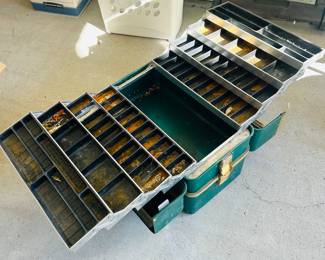 Vintage UMCO 3000U Tackle Box Aluminum 8-Tray – USA