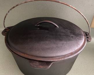 Cajun Classic 18qt
Seasoned cast iron Dutch Oven