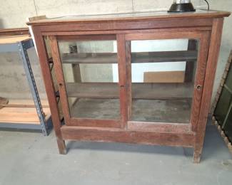 Display cabinet