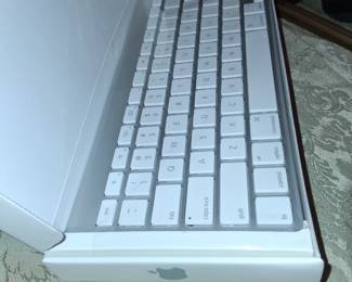 Apple keyboard