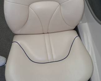 Boat seat