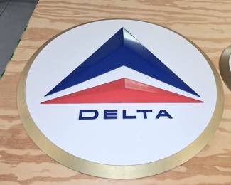 Delta airlines signs