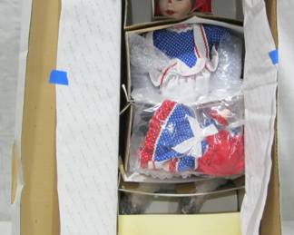 Danbury Mint Raggedy Ann Doll