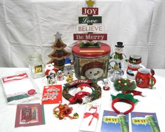 Mixed Lot Holiday Decor