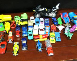 Mixed Lot Die-Cast Cars & Toys