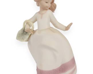 Lladro Golden Memories Daisa 1991 Porcelain Figurine, Girl Gathering a Bouquet