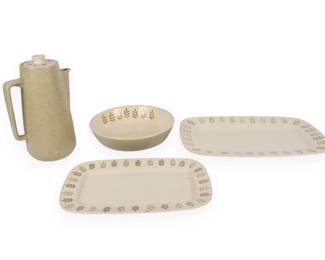 A Set of Four Metlox Poppytrail 'Pepper Tree' Mid-Century Modern Serving Pieces