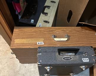 Yak speakers
Hilton amplifier 