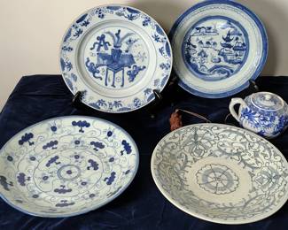 18th century Chinese yongzheng and ming porcelain plates.
