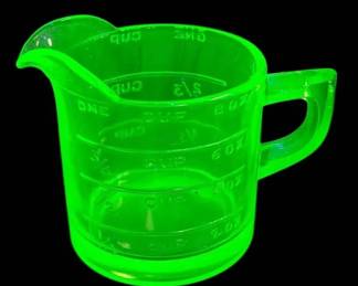 Uranium Measuring Cup