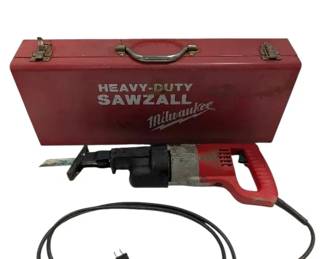 Milwaukee Heavy Duty Corded Sawzall Powers On Reciprocating Saw