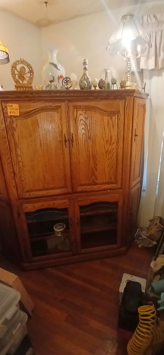 Oakwood would corner china cabinet with the t v mench condition cost $800.S nor is only $125 everything, Moscow, unbelievable prices, Bing truck and your friends.You're a lot more , very cheap and low price high quality