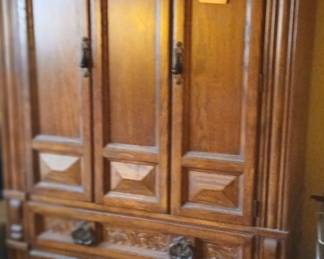 Solid wood, oak wood bedroom drawer.\nCost $800.Now it's only one hundred dollar or ninety nine dollar