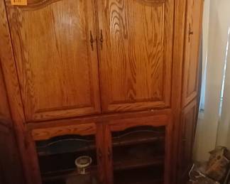 Oakwood would corner china cabinet with the t v mench condition cost $800.S nor is only $125 everything, Moscow, unbelievable prices, Bing truck and your friends.You're a lot more , very cheap and low price high quality