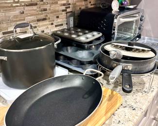 Nonstick cookware