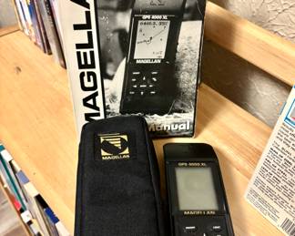 GPS 4000 XL Satellite Navigator