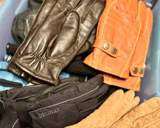 Leather and suede gloves