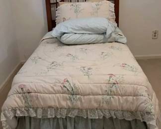 "Gem Lakes Treasures" in Aiken, SC Starts Closing Sat 11/29 at 8pm. Pickup is Mon 12/1 from 2-6pm.  Please click here to add more photos, descriptions, and current bids:  https://ctbids.com/estate-sale/40736 