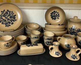 "Gem Lakes Treasures" in Aiken, SC Starts Closing Sat 11/29 at 8pm. Pickup is Mon 12/1 from 2-6pm. Please click here to add more photos, descriptions, and current bids: https://ctbids.com/estate-sale/40736