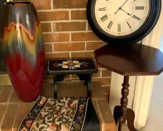 "Gem Lakes Treasures" in Aiken, SC Starts Closing Sat 11/29 at 8pm. Pickup is Mon 12/1 from 2-6pm.  Please click here to add more photos, descriptions, and current bids:  https://ctbids.com/estate-sale/40736 