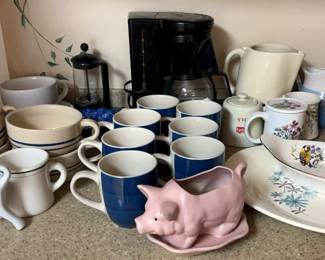 "Gem Lakes Treasures" in Aiken, SC Starts Closing Sat 11/29 at 8pm. Pickup is Mon 12/1 from 2-6pm.  Please click here to add more photos, descriptions, and current bids:  https://ctbids.com/estate-sale/40736 