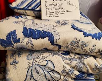 Queen comforter 
